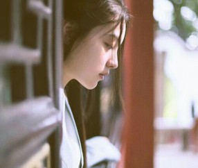 新生儿频繁打嗝，原因、应对策略与家长指南